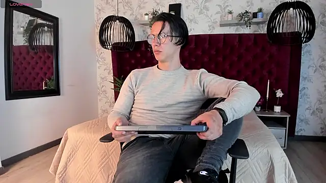 Brandon starkk online show from March 15, 11:50 am