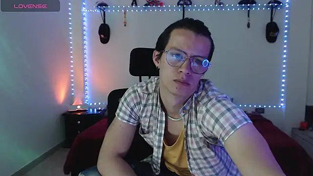 Brandon starkk online show from May 30, 8:47 pm