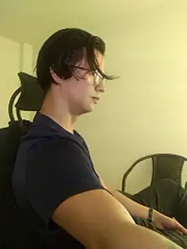 Brandon starkk online show from April 3, 12:44 pm