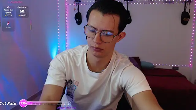 Snapshot of Brandon_starkk chatting on June 11, 8:39 pm Brandon starkk online show from June 11, 8:39 pm