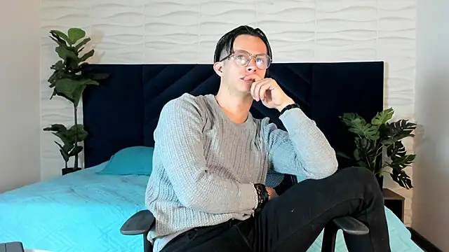 Brandon starkk online show from February 22, 11:34 am