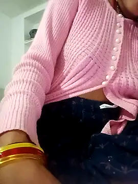 Anushasharma89 online show from December 14, 8:20 am