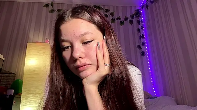 CutieSlim online show from March 18, 3:24 pm