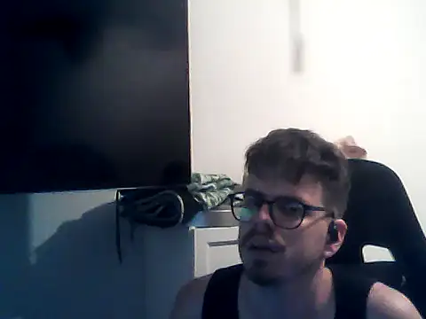 Snapshot of DesertedMonoxide chatting on June 18, 4:23 pm DesertedMonoxide online show from June 18, 4:23 pm