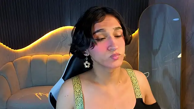 zoe tp online show from December 19, 7:49 pm