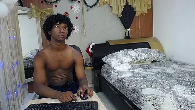 Snapshot of negga_cum chatting on January 6, 1:04 pm negga cum online show from January 6, 1:04 pm