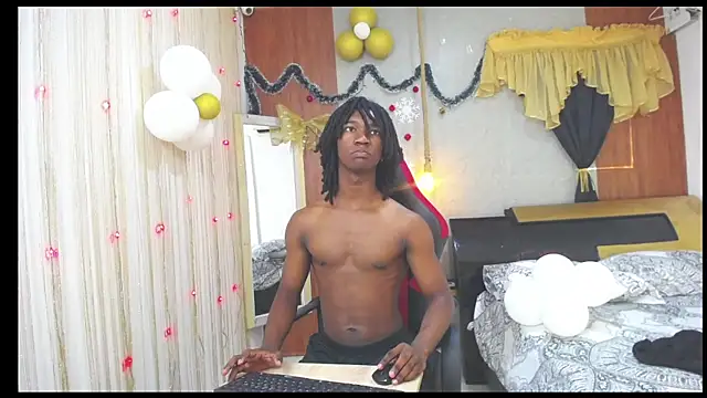 Snapshot of negga_cum chatting on December 14, 2:00 pm negga cum online show from December 14, 2:00 pm