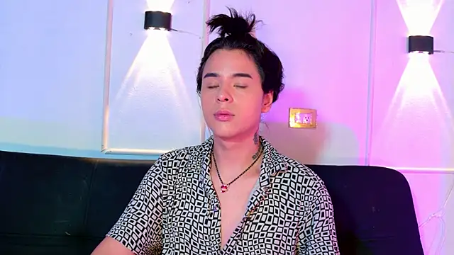 Angel-umbra online show from April 16, 1:23 pm