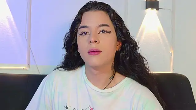 Angel-umbra online show from April 2, 8:59 pm