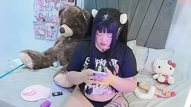 kittyhtxx online show from November 22, 4:11 am