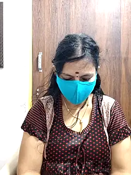 Queen-Neha online show from February 13, 6:35 am