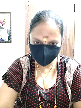 Queen-Neha online show from April 26, 7:22 pm