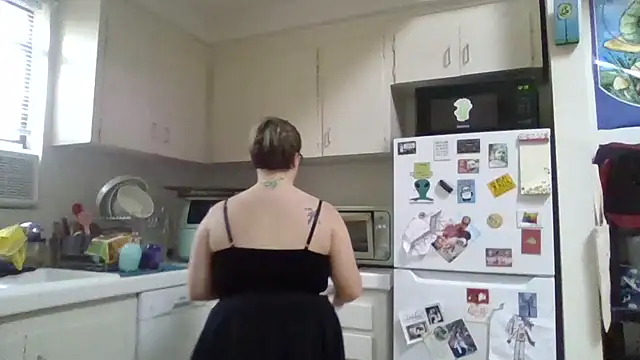 queerlyjaz online show from November 27, 8:20 pm