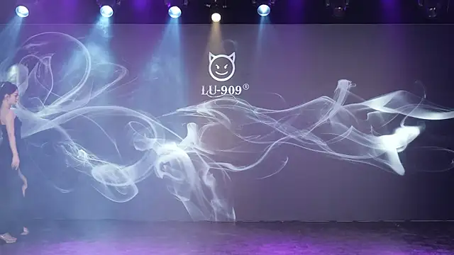 LU-909 online show from November 21, 8:02 am