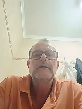Snapshot of nard53 chatting on June 22, 8:33 am nard53 online show from June 22, 8:33 am
