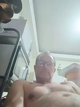 Snapshot of nard53 chatting on July 10, 11:27 pm nard53 online show from July 10, 11:27 pm