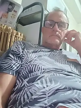 Snapshot of nard53 chatting on July 9, 11:26 pm nard53 online show from July 9, 11:26 pm