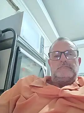 Snapshot of nard53 chatting on June 23, 10:19 pm nard53 online show from June 23, 10:19 pm
