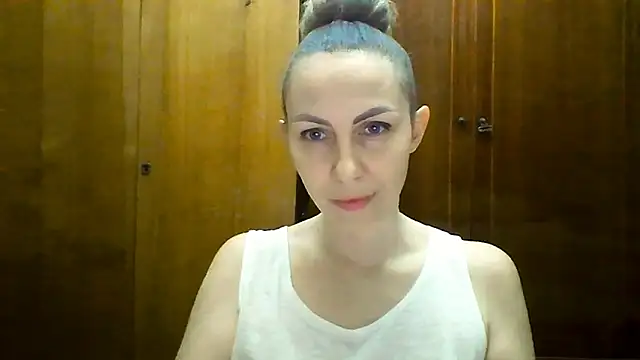 Snapshot of Sweet_Girlxq chatting on December 4, 2:32 am Sweet Girlxq online show from December 4, 2:32 am