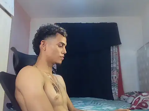 MischievousDuo online show from November 26, 7:19 am