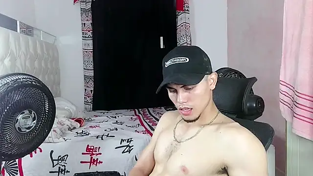 MischievousDuo online show from December 3, 6:03 am