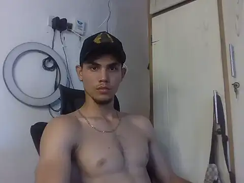 MischievousDuo online show from November 22, 7:02 pm