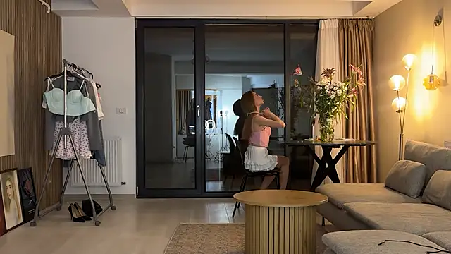 Jolienne online show from March 16, 9:17 pm