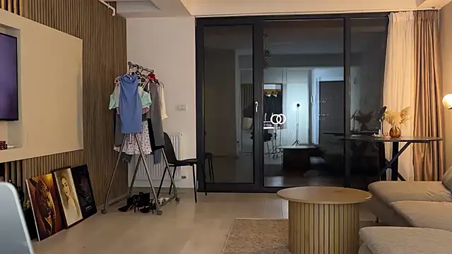 Jolienne online show from March 30, 7:59 pm