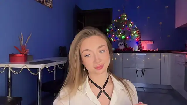 Jolienne online show from February 5, 11:11 pm