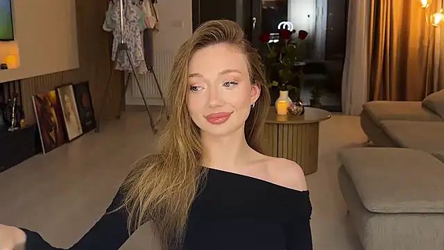Jolienne online show from June 12, 9:23 pm