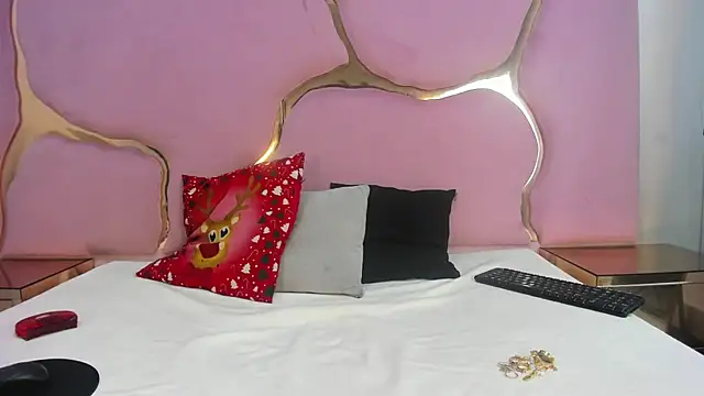 Aisha Leenss online show from December 15, 2:01 pm