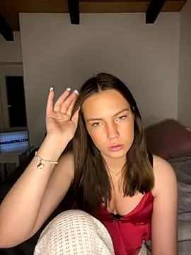 Sandrasnoww online show from December 4, 8:19 pm