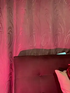 Snapshot of Dannii- chatting on February 7, 12:18 am Dannii- online show from February 7, 12:18 am