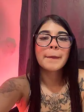 Snapshot of Dannii- chatting on February 12, 2:11 am Dannii- online show from February 12, 2:11 am