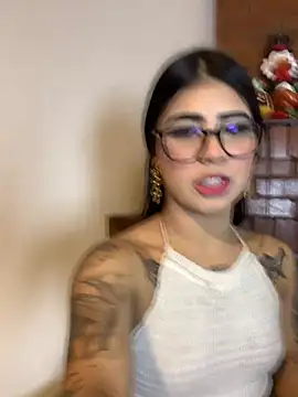 Dannii- online show from May 9, 11:19 pm