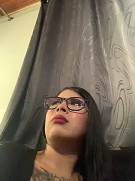 Snapshot of Dannii- chatting on March 3, 2:29 am Dannii- online show from March 3, 2:29 am