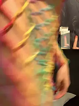 Snapshot of Dannii- chatting on February 18, 12:30 am Dannii- online show from February 18, 12:30 am