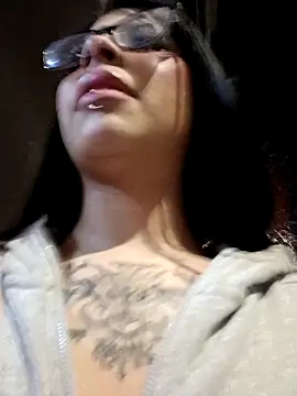 Dannii- online show from November 29, 12:11 am