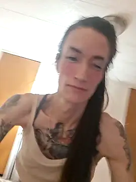 Snapshot of MaitressePomme3 chatting on January 9, 1:40 pm MaitressePomme3 online show from January 9, 1:40 pm