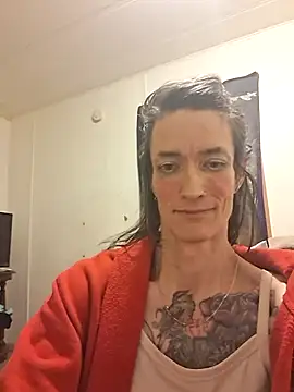 Snapshot of MaitressePomme3 chatting on January 15, 2:37 am MaitressePomme3 online show from January 15, 2:37 am