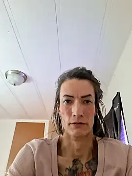 Snapshot of MaitressePomme3 chatting on December 4, 2:38 pm MaitressePomme3 online show from December 4, 2:38 pm