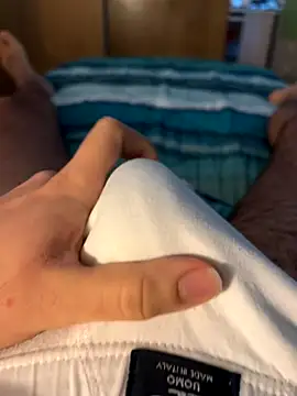 Vickmaple online show from November 18, 8:17 am