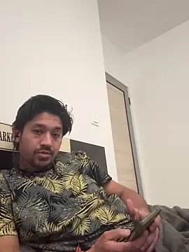 Jhonneeey online show from December 17, 1:32 am