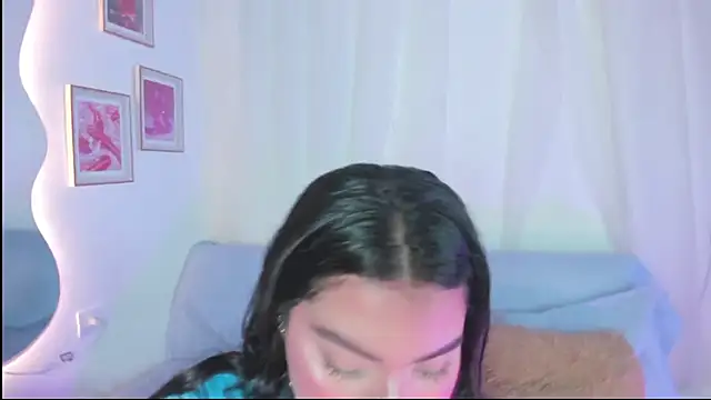 Snapshot of Curvykittenx chatting on November 17, 8:57 pm Curvykittenx online show from November 17, 8:57 pm