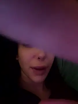 Snapshot of VitoriaCarusso chatting on January 13, 8:40 am VitoriaCarusso online show from January 13, 8:40 am