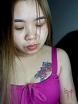 Snapshot of Queen-hot111 chatting on February 22, 2:30 pm Queen-hot111 online show from February 22, 2:30 pm