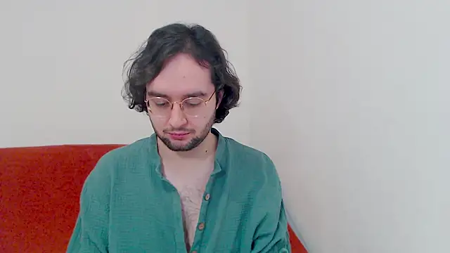 Snapshot of eren_jaeger2000 chatting on December 1, 3:51 am eren jaeger2000 online show from December 1, 3:51 am