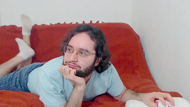 Snapshot of eren_jaeger2000 chatting on November 20, 4:46 am eren jaeger2000 online show from November 20, 4:46 am