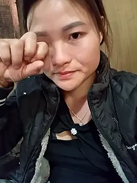 Lee-Thee online show from November 26, 2:44 am