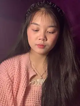 Baa-bee22 online show from February 6, 1:45 am